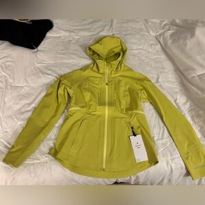 NEVER WORN LULULEMON Rainjacket